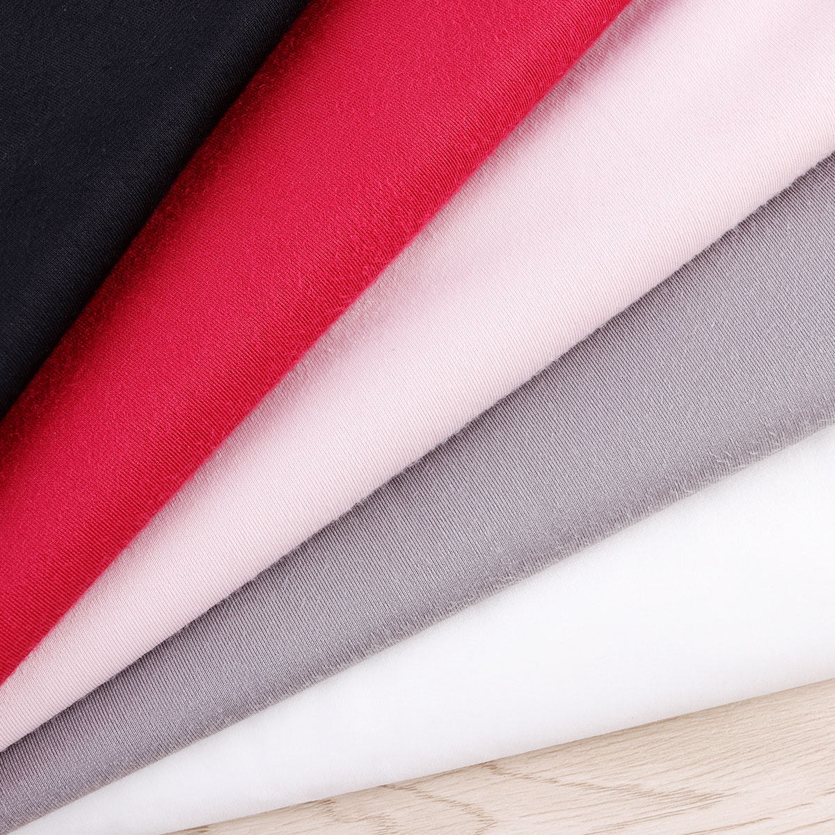 Czarna jednostronna tkanina fl – Sewing In Textile recenzja i cena