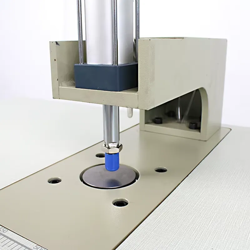 Ultradźwiękowa maszyna do szyc – Sewing Machine In Textile recenzja i cena