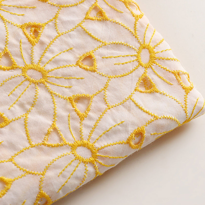 Tkanina koronkowa z haftowanym – Sewing Eyelet Fabric recenzja i cena